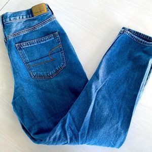 American Eagle Mom Jean